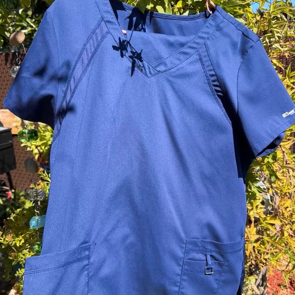 Grey's Anatomy Navy V-Neck Scrub set.  Xl pants and xl top